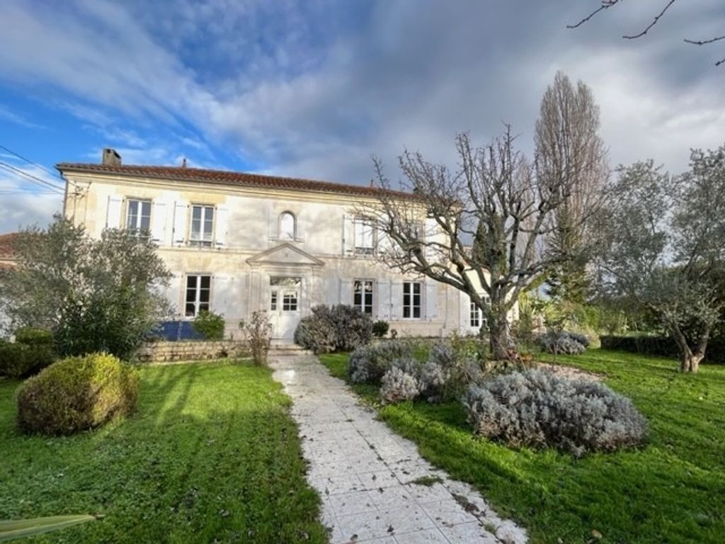 Achat maison à vendre 3 chambres 307 m² - Cognac