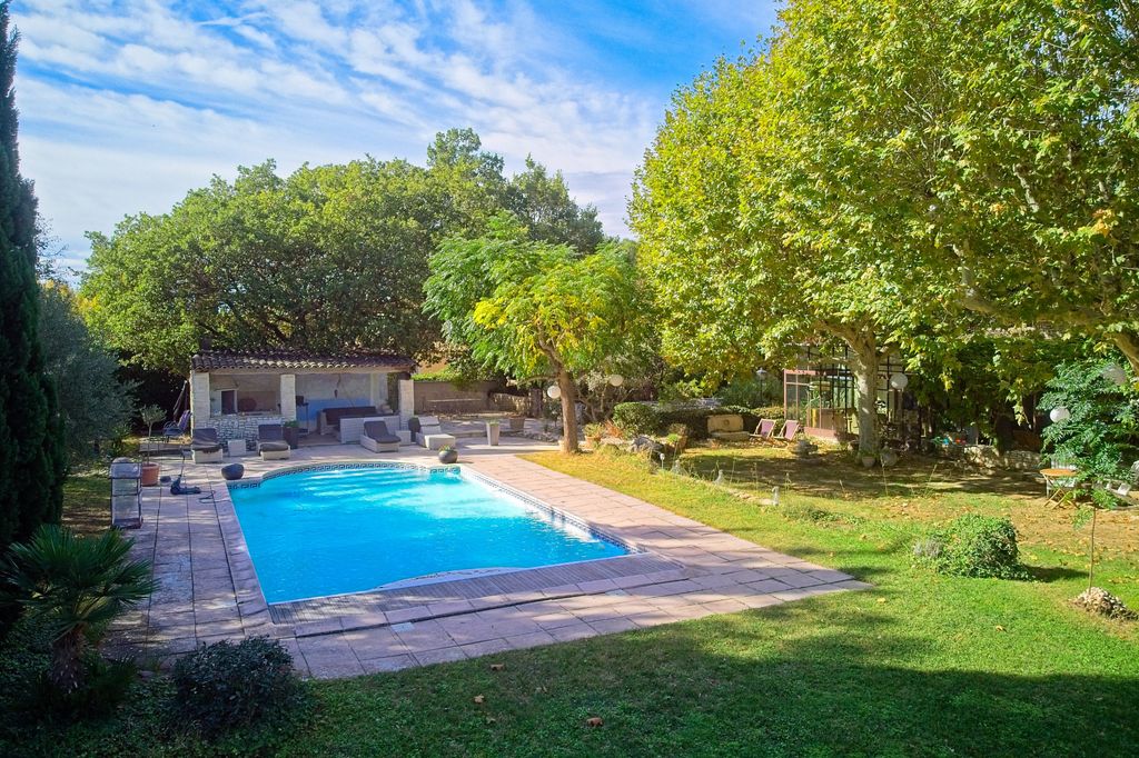 Achat maison à vendre 4 chambres 260 m² - Aix-en-Provence