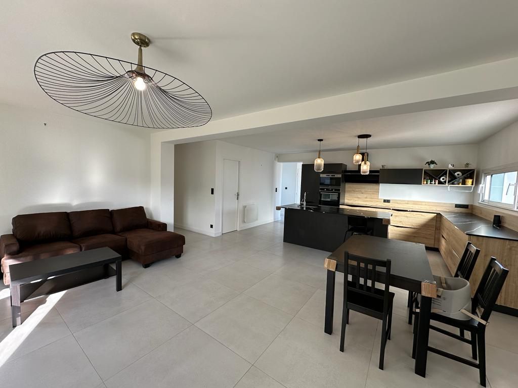 Achat appartement à vendre 4 pièces 107 m² - Royan