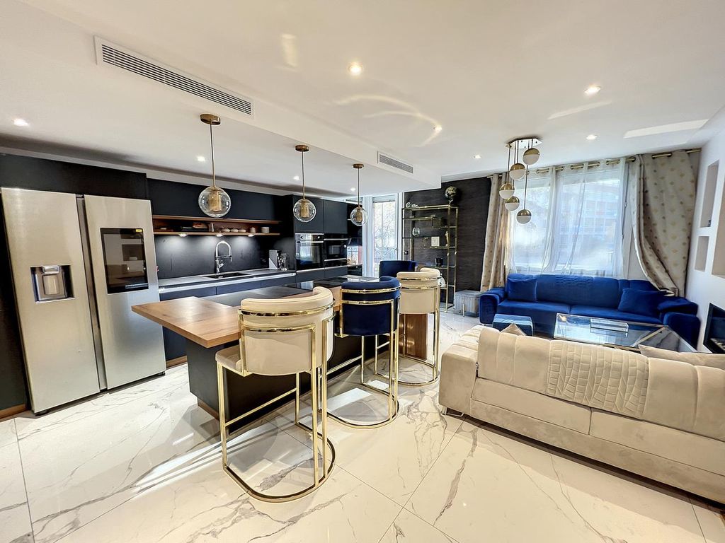 Achat appartement à vendre 3 pièces 76 m² - Nice