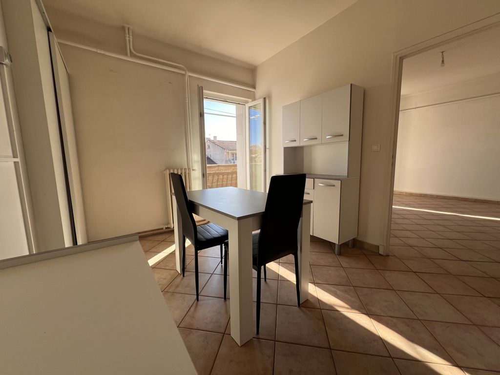 Achat appartement à vendre 3 pièces 77 m² - Gardanne