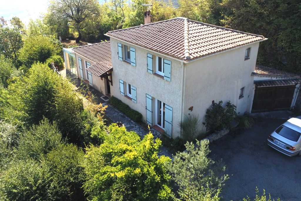 Achat maison à vendre 4 chambres 111 m² - Le Broc