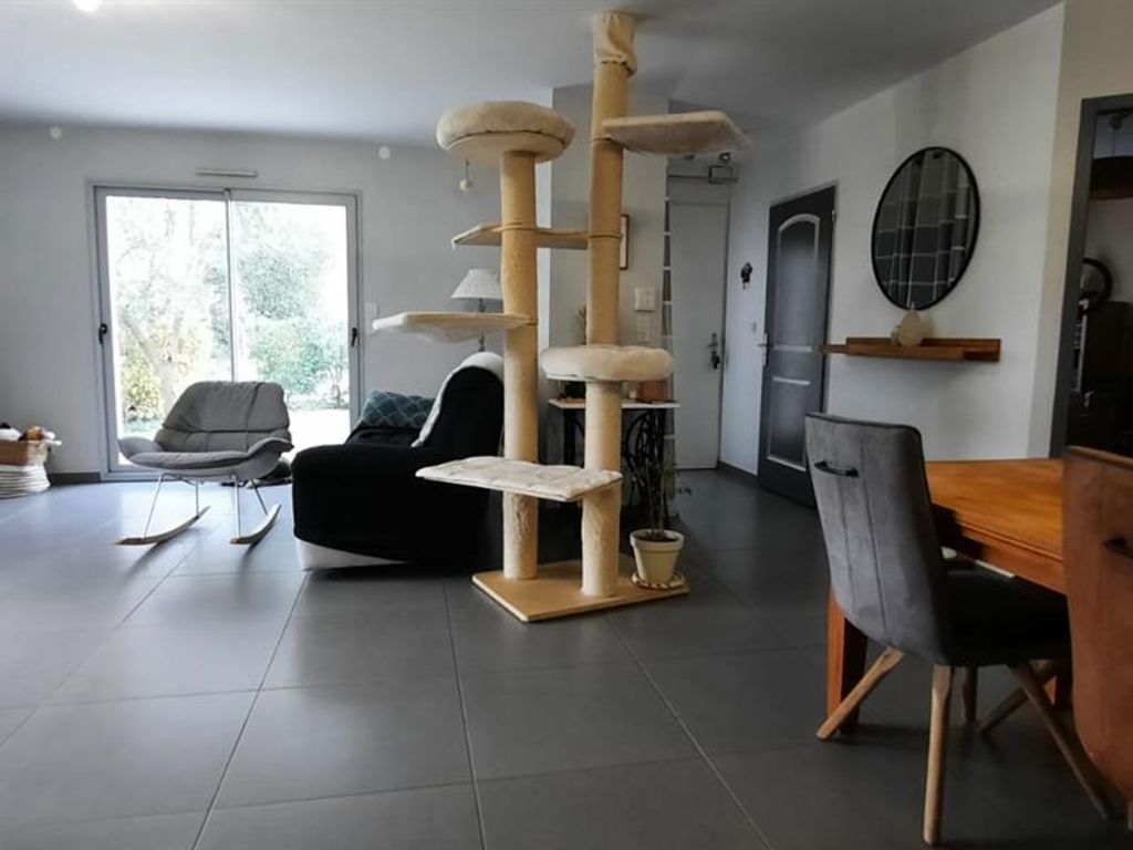 Achat maison à vendre 3 chambres 110 m² - Saint-Symphorien