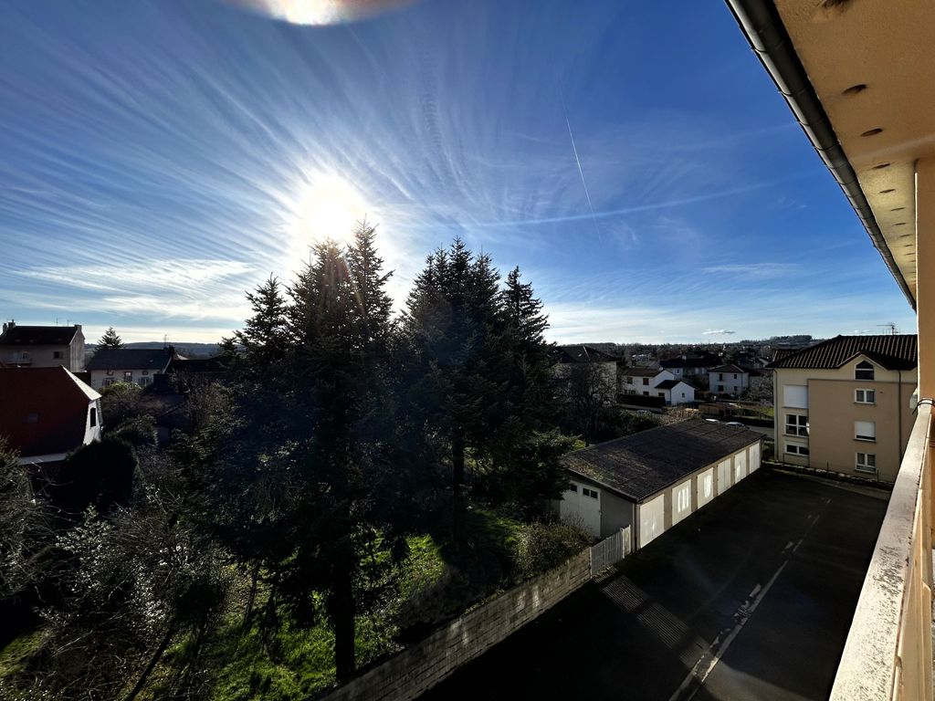 Achat appartement à vendre 4 pièces 72 m² - Arpajon-sur-Cère