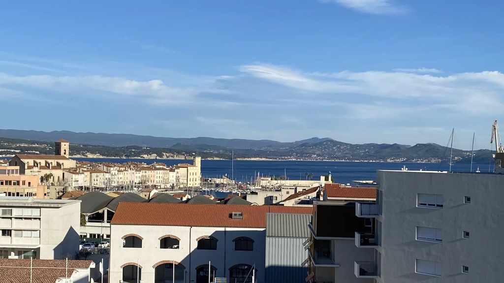 Achat appartement à vendre 3 pièces 64 m² - La Ciotat