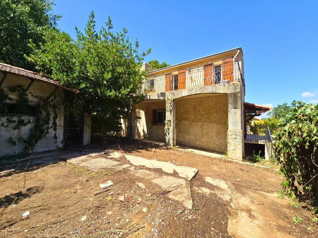 Achat maison à vendre 6 chambres 154 m² - Aubagne