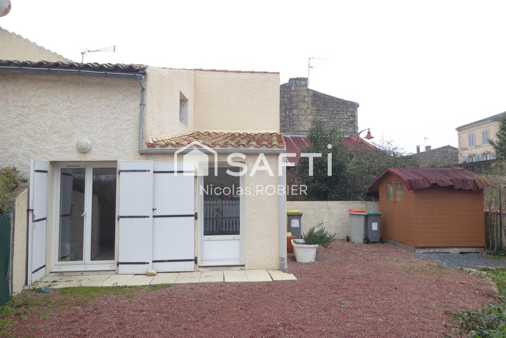 Achat maison à vendre 2 chambres 65 m² - Niort