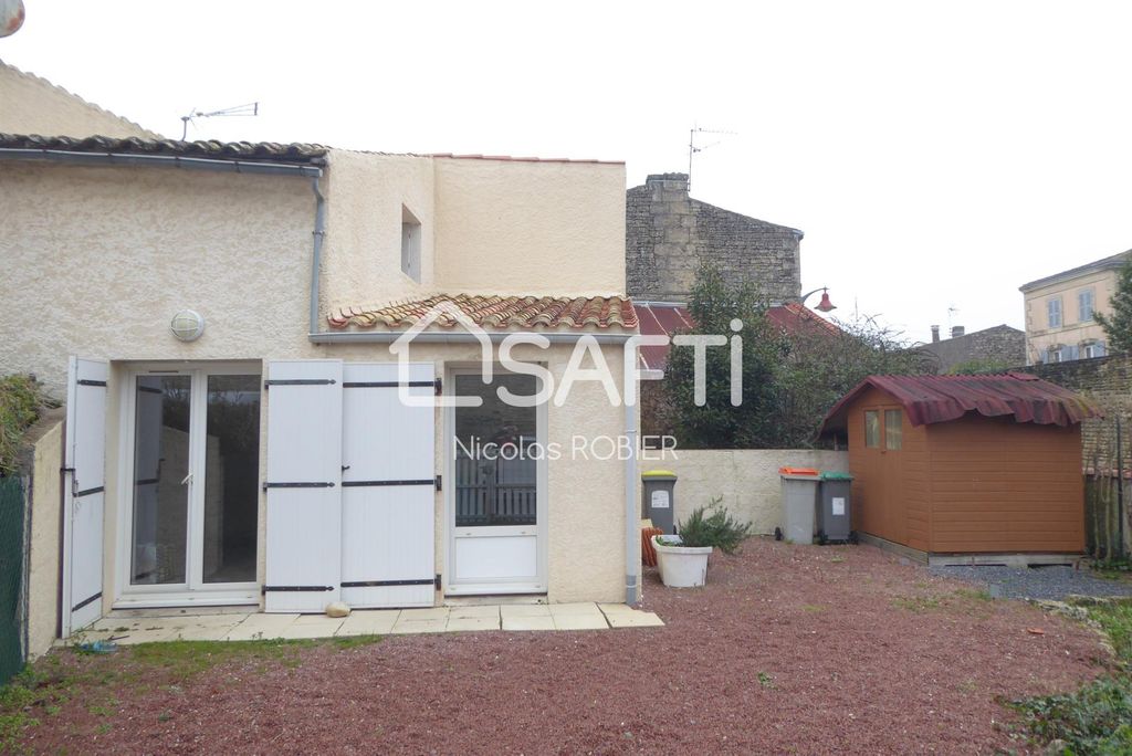 Achat maison à vendre 2 chambres 65 m² - Niort