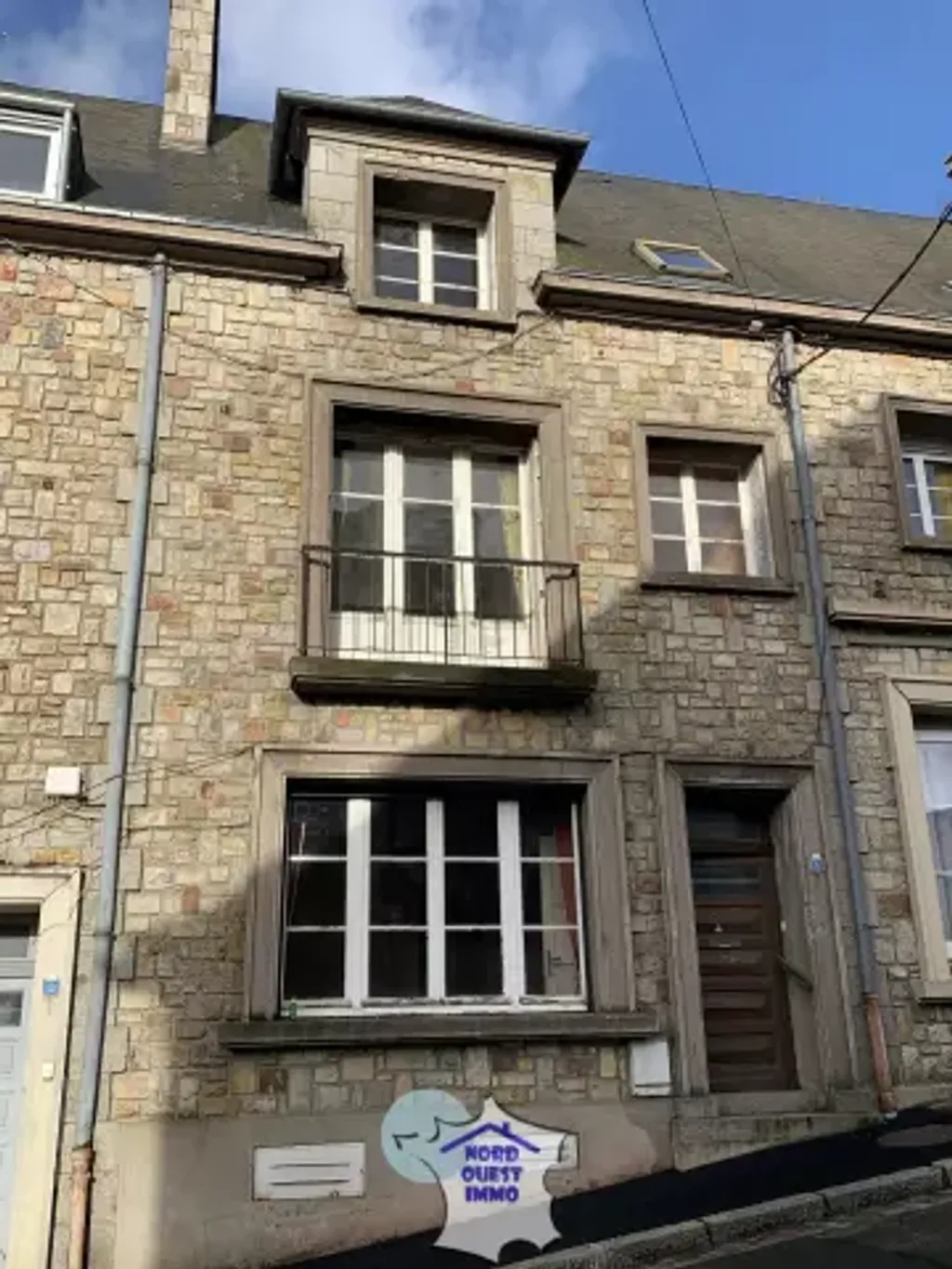 Achat maison à vendre 4 chambres 97 m² - Domfront-en-Poiraie