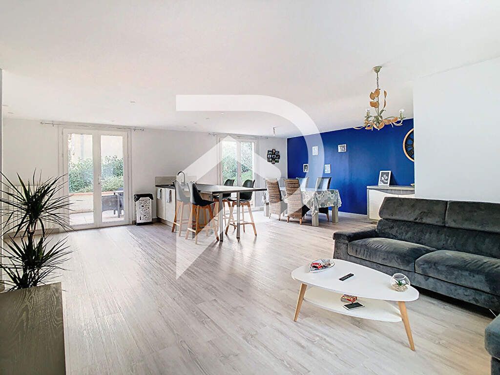 Achat maison à vendre 3 chambres 100 m² - Lavernose-Lacasse