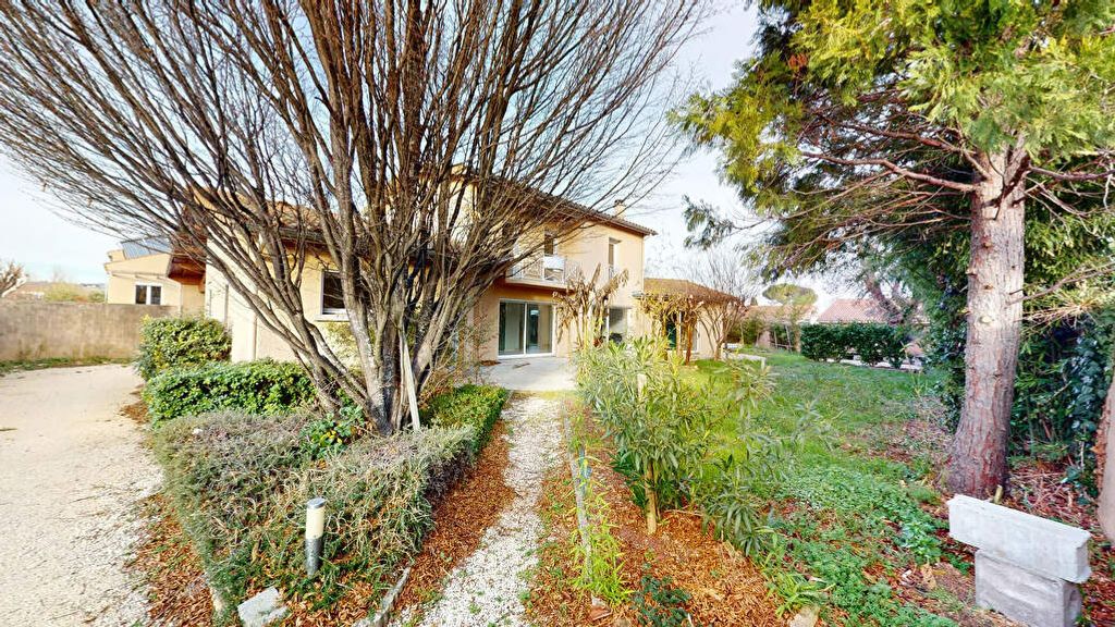 Achat maison à vendre 5 chambres 170 m² - Tournon-sur-Rhône