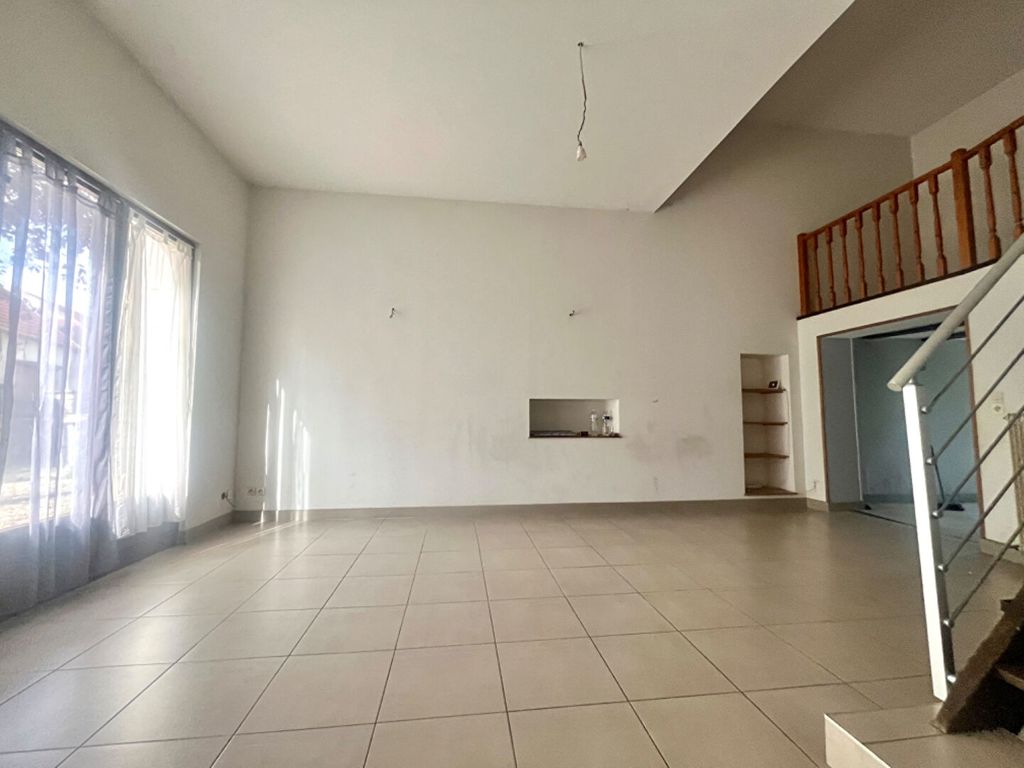 Achat maison à vendre 5 chambres 159 m² - Serre-les-Moulières