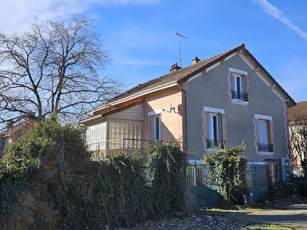 Achat maison à vendre 3 chambres 123 m² - Bujaleuf