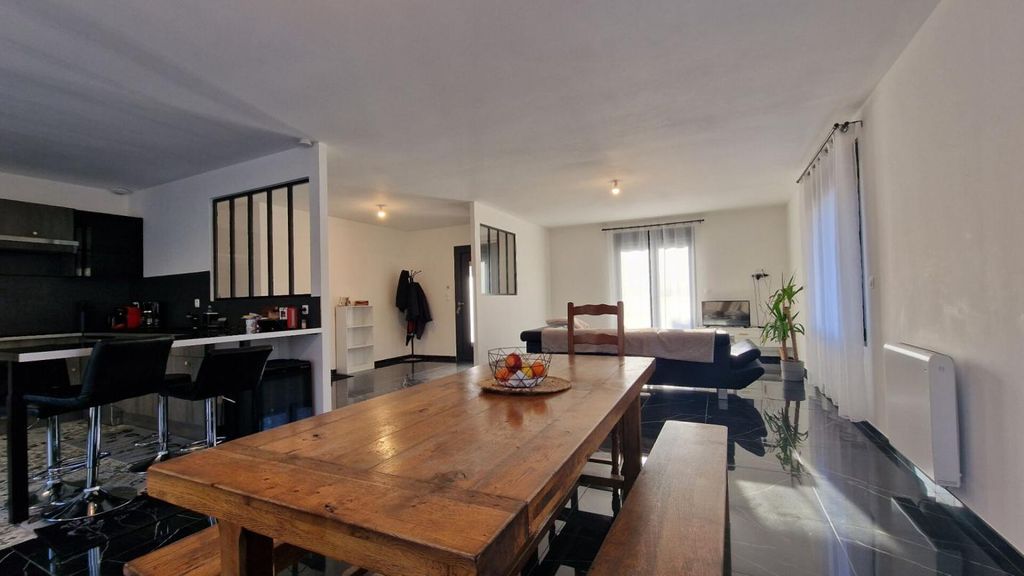 Achat maison à vendre 3 chambres 122 m² - Vieux-Moulin