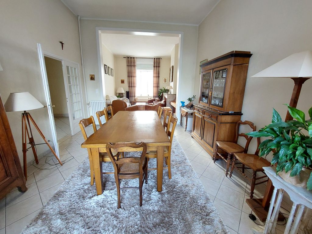 Achat maison à vendre 6 chambres 220 m² - Cambrai