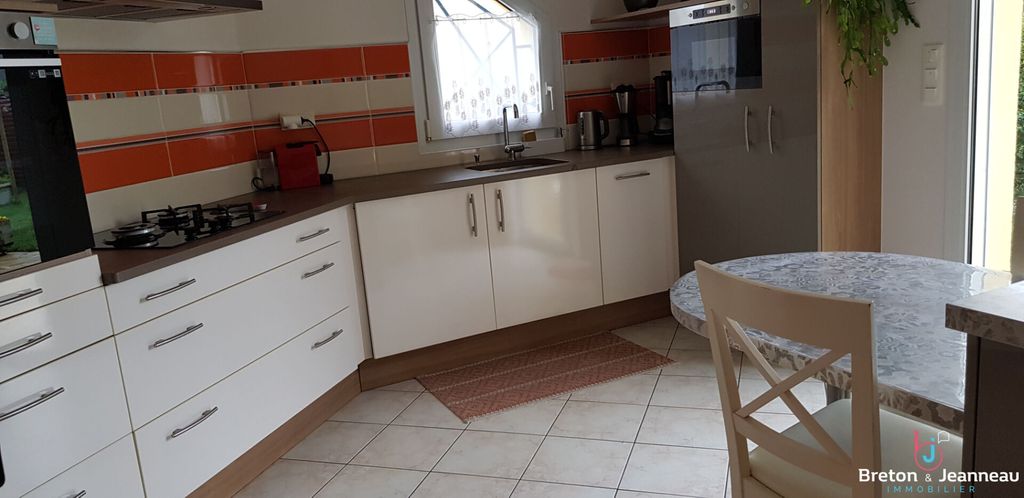 Achat maison à vendre 4 chambres 130 m² - Bonchamp-lès-Laval