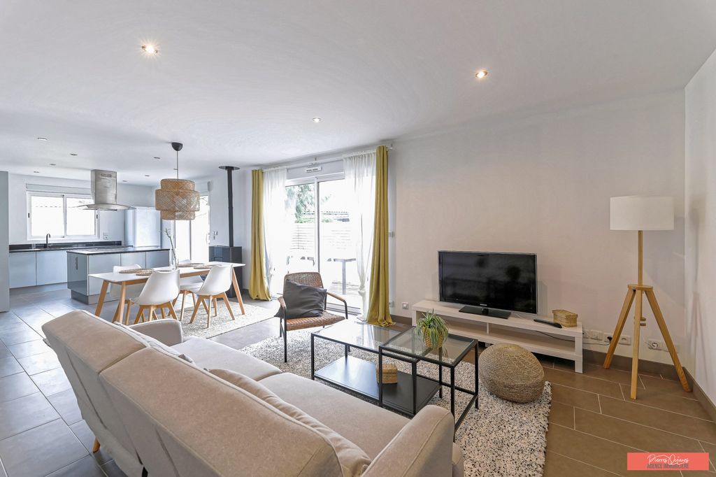 Achat maison à vendre 6 chambres 190 m² - Ondres