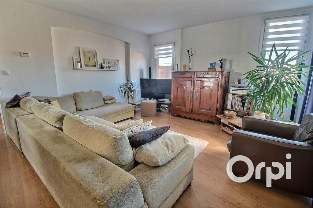 Achat appartement à vendre 4 pièces 75 m² - Montigny-le-Bretonneux