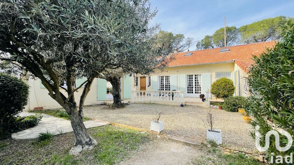 Achat maison à vendre 4 chambres 178 m² - Villeneuve-lès-Avignon