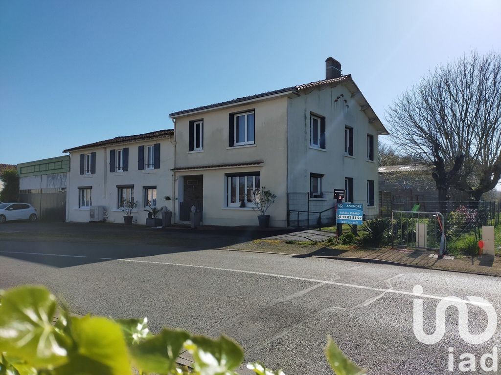 Achat maison à vendre 5 chambres 280 m² - Damvix