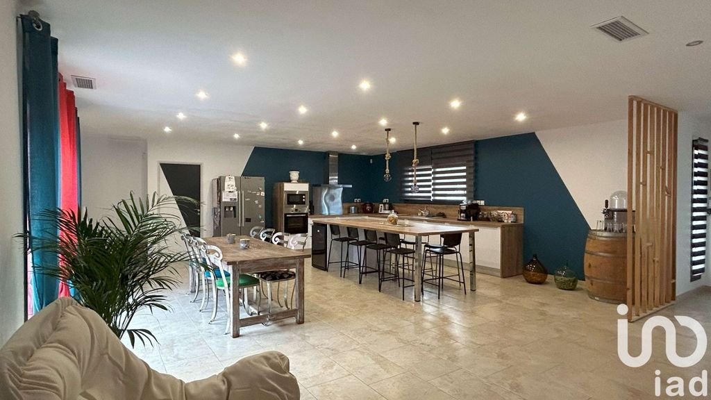 Achat maison à vendre 3 chambres 140 m² - Saint-Martin-de-Valgalgues
