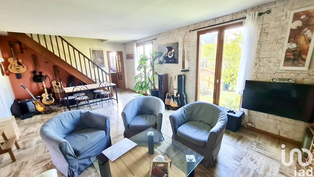 Achat maison à vendre 4 chambres 110 m² - Sainte-Geneviève-des-Bois