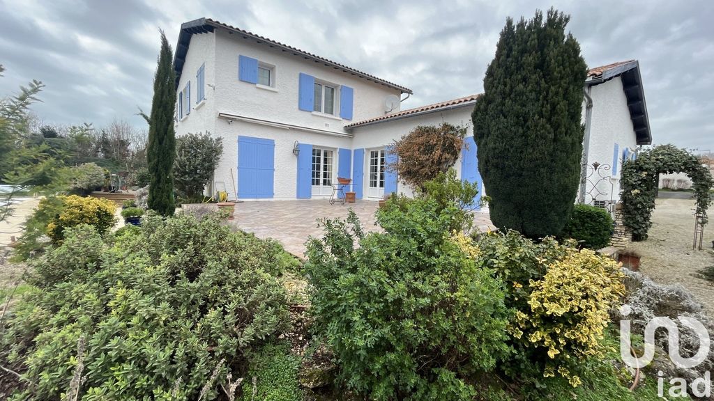 Achat maison à vendre 6 chambres 235 m² - Lagord