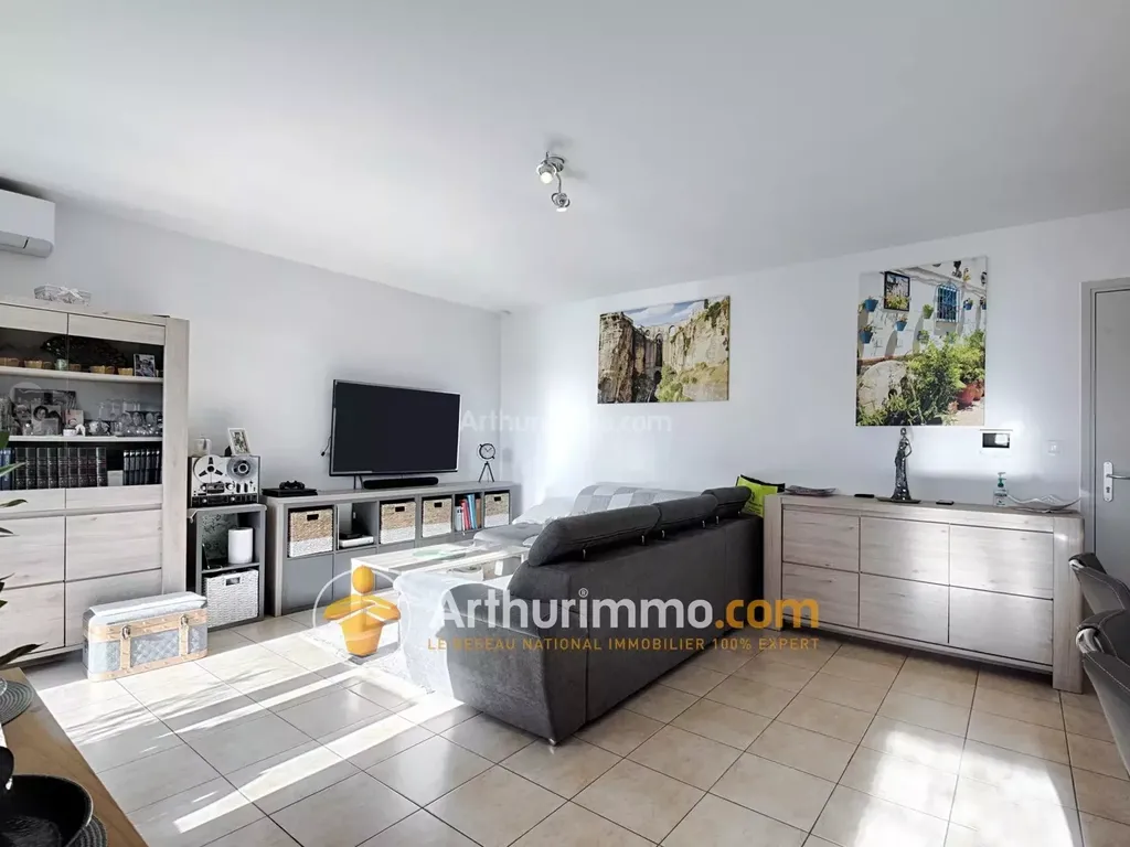 Achat appartement à vendre 3 pièces 61 m² - Vaulx-en-Velin
