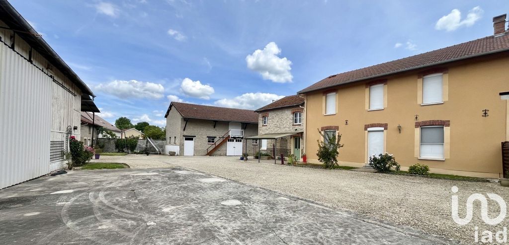 Achat maison à vendre 5 chambres 201 m² - Auve