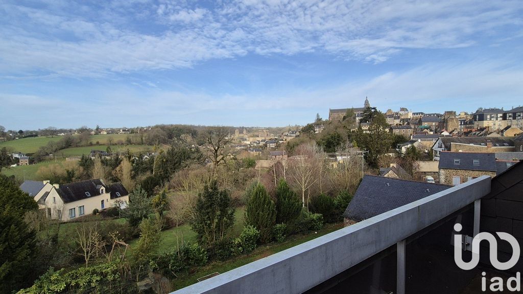 Achat appartement à vendre 5 pièces 103 m² - Fougères