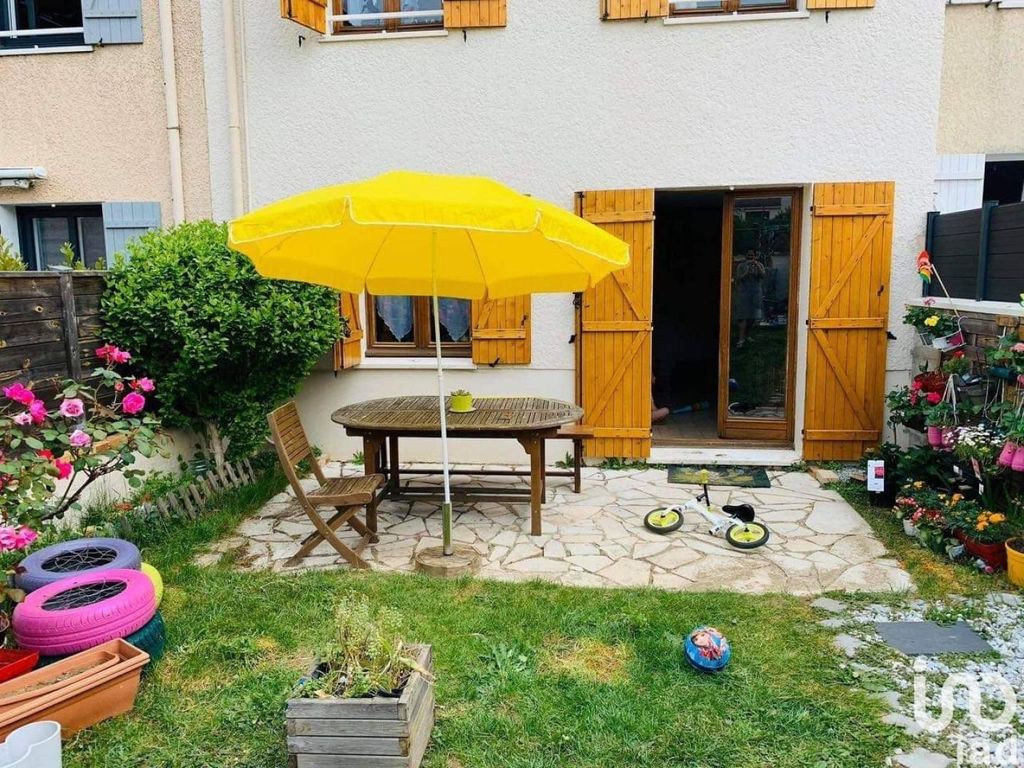 Achat maison à vendre 3 chambres 75 m² - Aubergenville