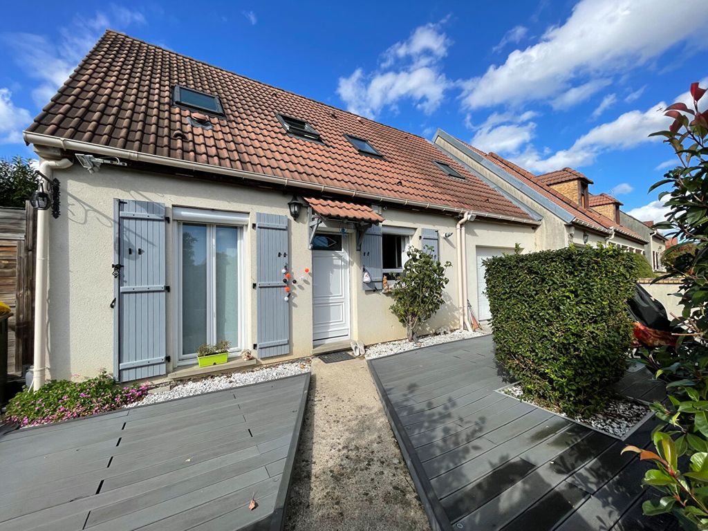 Achat maison à vendre 3 chambres 105 m² - Chevry-Cossigny