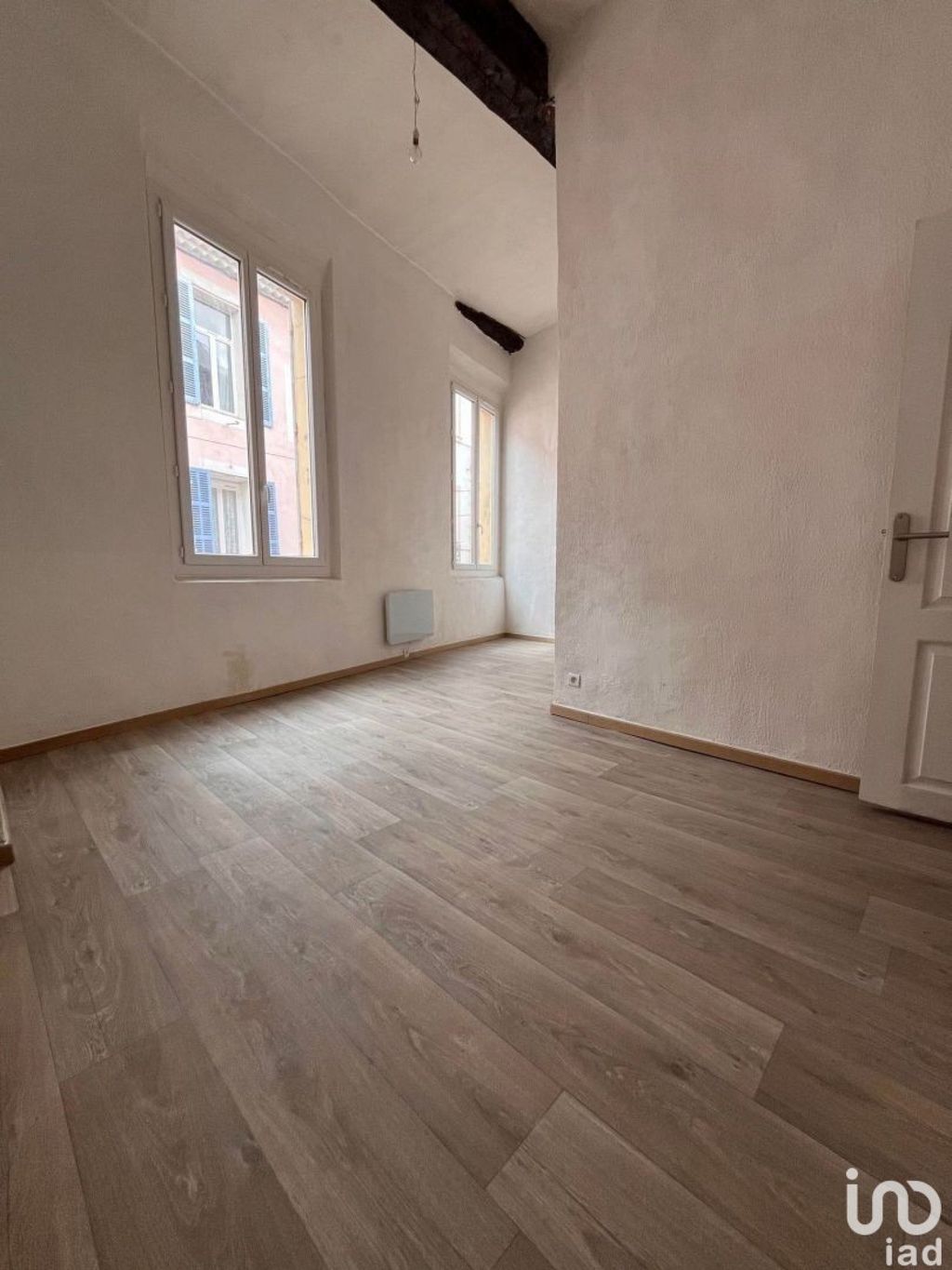 Achat appartement à vendre 3 pièces 74 m² - Roquevaire