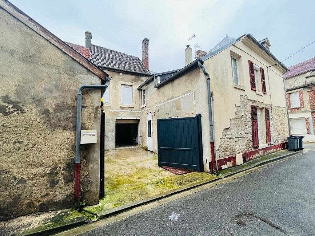 Achat maison à vendre 4 chambres 110 m² - Bruyères-et-Montbérault