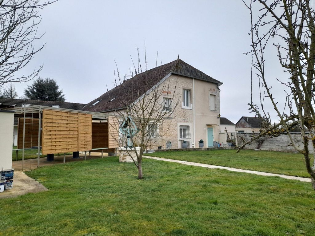 Achat maison à vendre 7 chambres 285 m² - Blèves