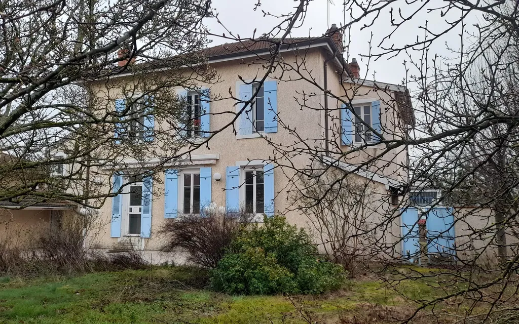 Achat maison à vendre 5 chambres 216 m² - Bourg-en-Bresse