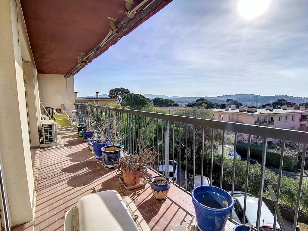 Achat appartement à vendre 4 pièces 90 m² - Toulon
