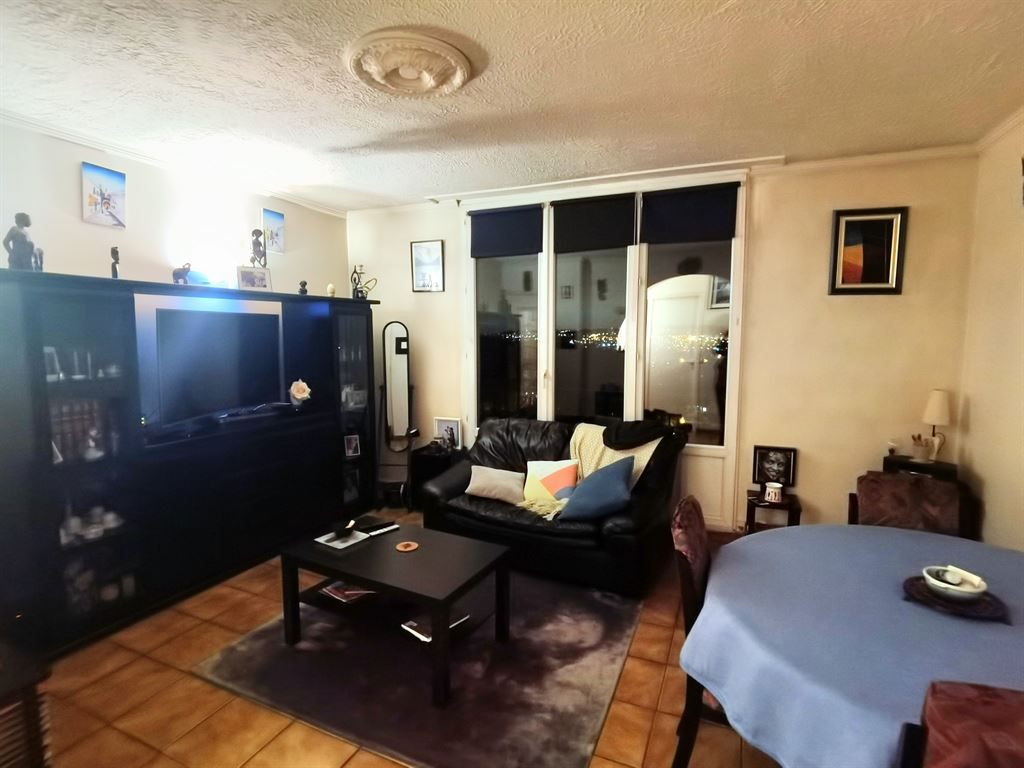 Achat appartement à vendre 3 pièces 64 m² - Noisy-le-Grand