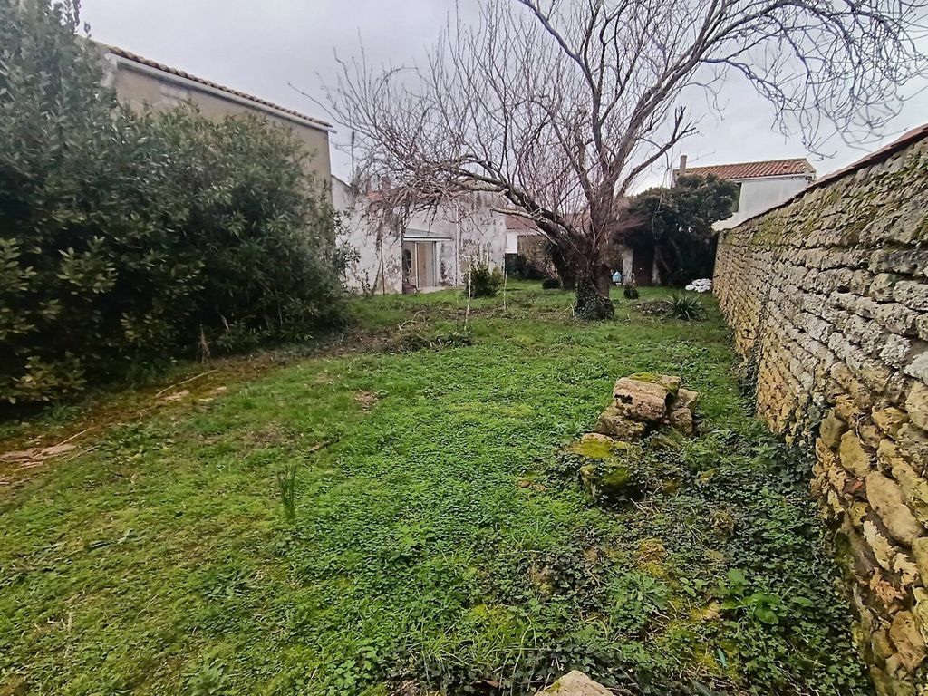 Achat maison à vendre 2 chambres 67 m² - Dolus-d'Oléron