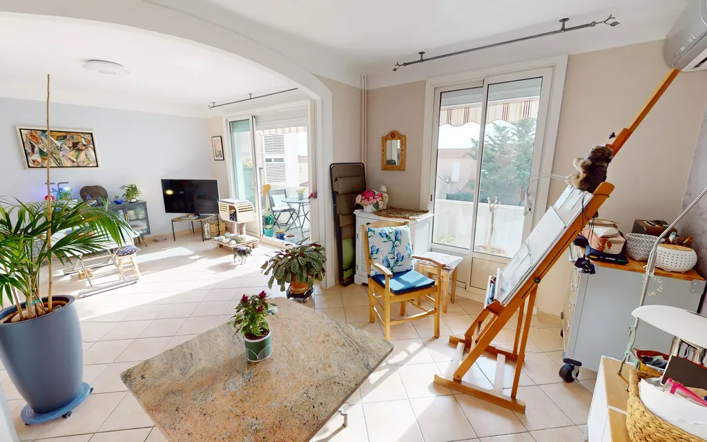 Achat appartement à vendre 3 pièces 70 m² - Cuers