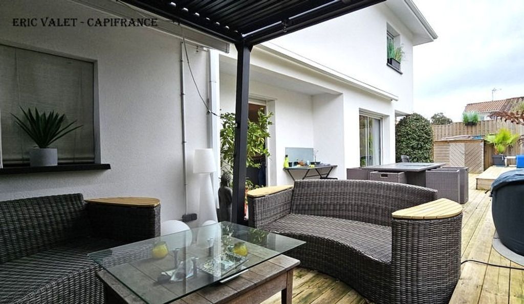 Achat maison à vendre 4 chambres 117 m² - Bénesse-Maremne