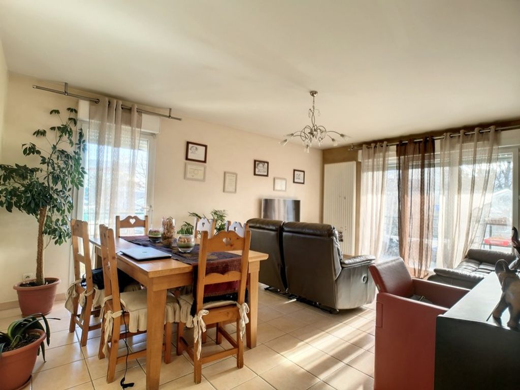 Achat appartement à vendre 3 pièces 65 m² - Annemasse