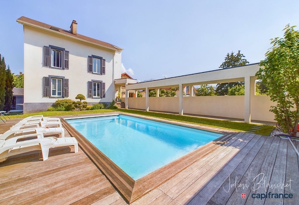 Achat maison à vendre 5 chambres 234 m² - Chambéry