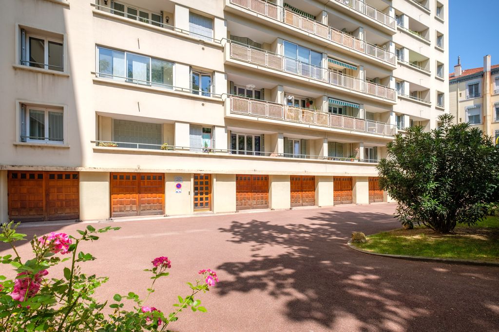 Achat appartement à vendre 3 pièces 67 m² - Lyon 8ème arrondissement