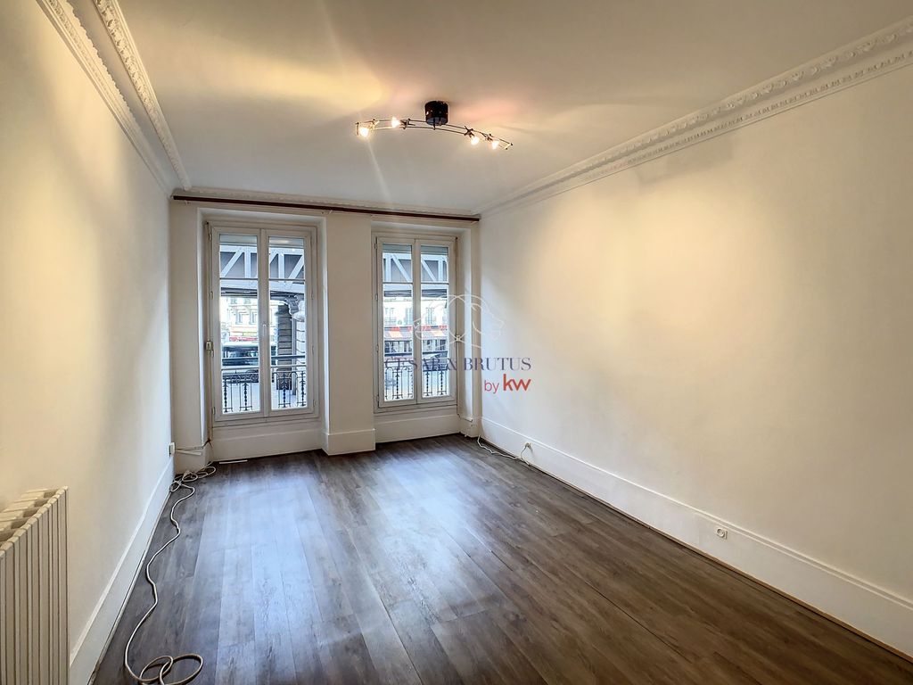 Achat appartement à vendre 2 pièces 42 m² - Paris 10ème arrondissement