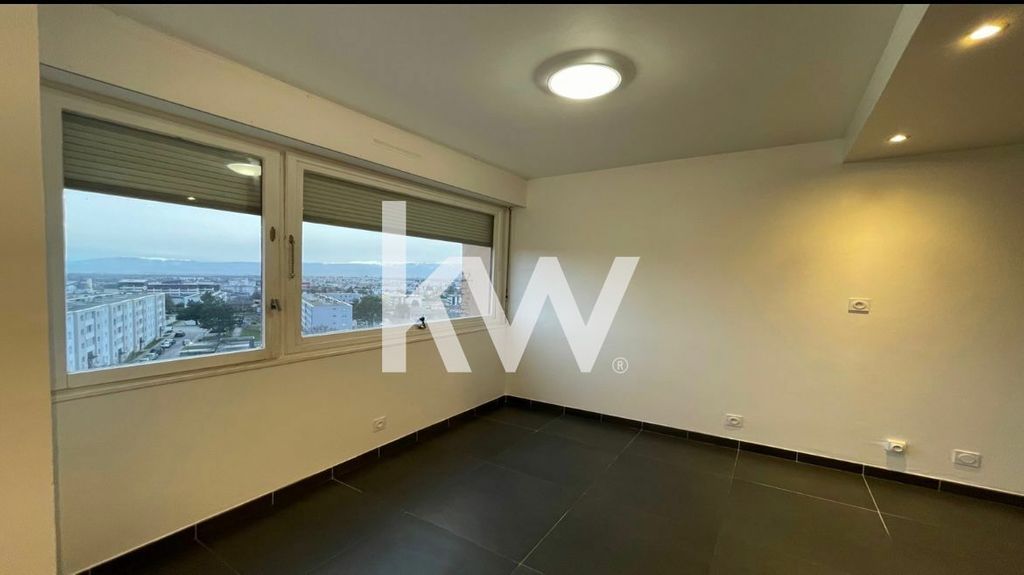 Achat appartement à vendre 2 pièces 50 m² - Vétraz-Monthoux