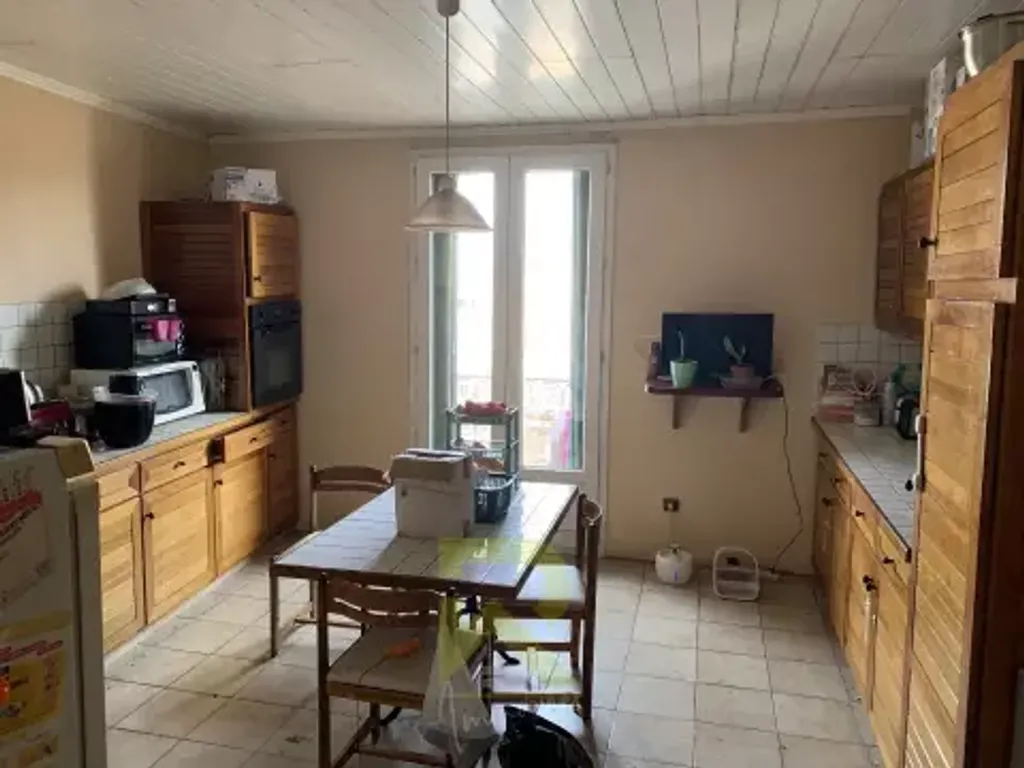 Achat appartement à vendre 4 pièces 134 m² - Saint-Thibéry