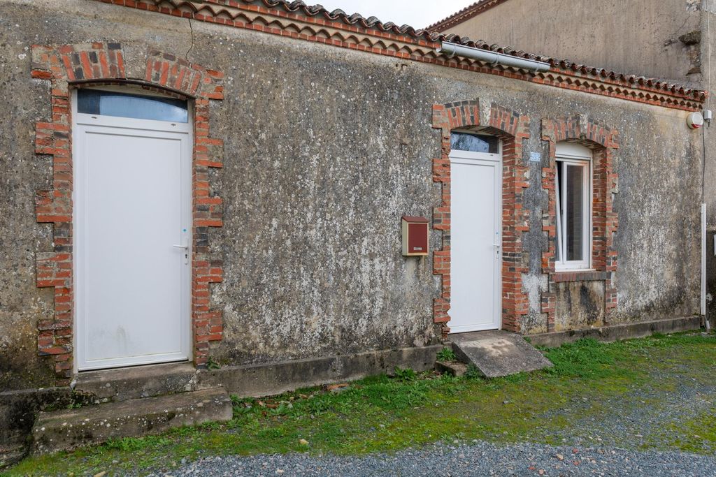 Achat maison à vendre 2 chambres 170 m² - Bourneau