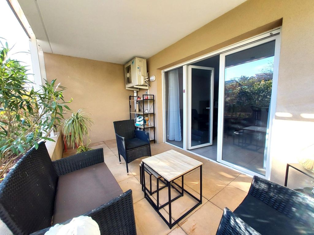 Achat appartement à vendre 3 pièces 67 m² - Antibes