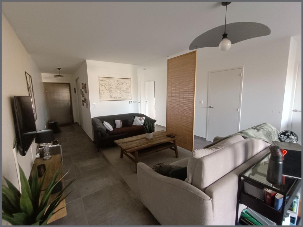 Achat appartement à vendre 3 pièces 77 m² - Saint-Marcellin-en-Forez